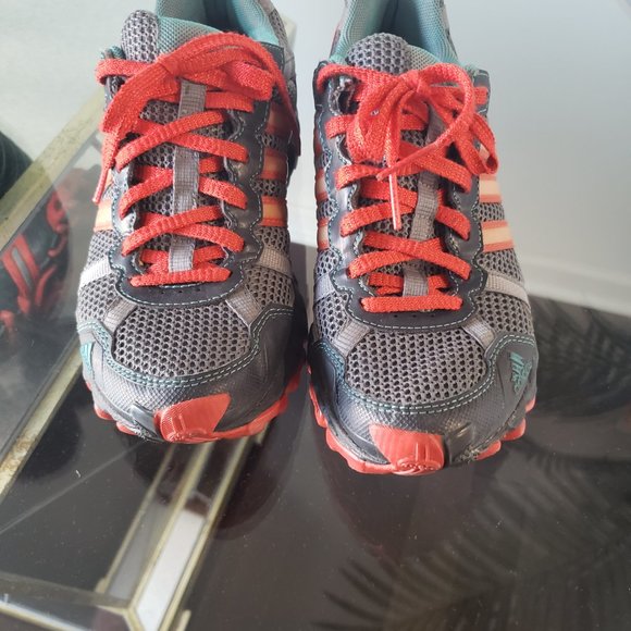 Adidas - Picture 2 of 5